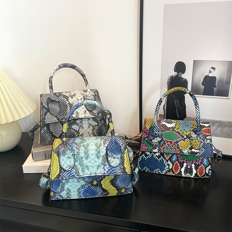 Winter Snake Pattern Fashion Handbag for Ladies